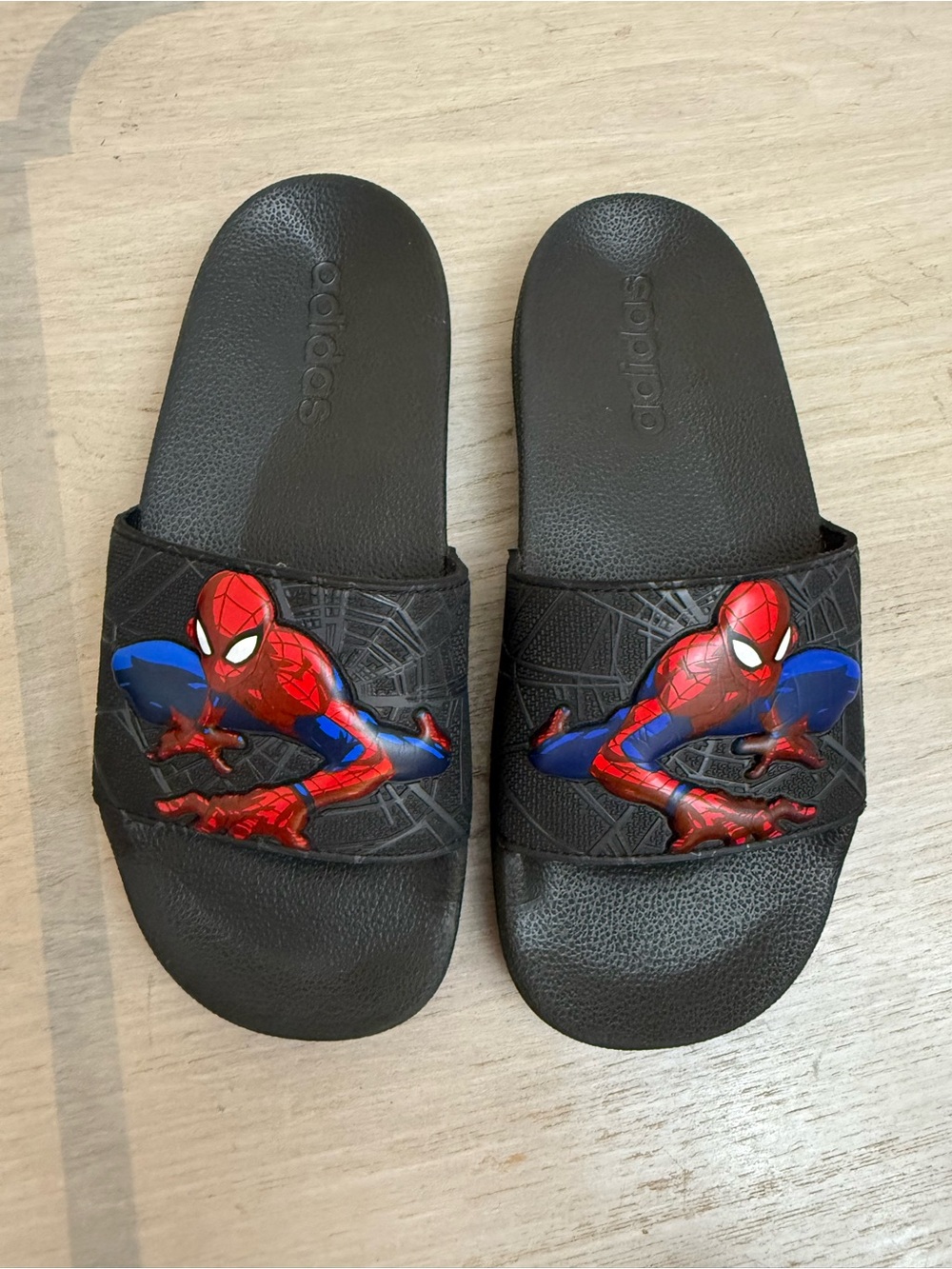 Adidas x Marvel Collab Boys Adilette Slide Sandals Size 2 Youth